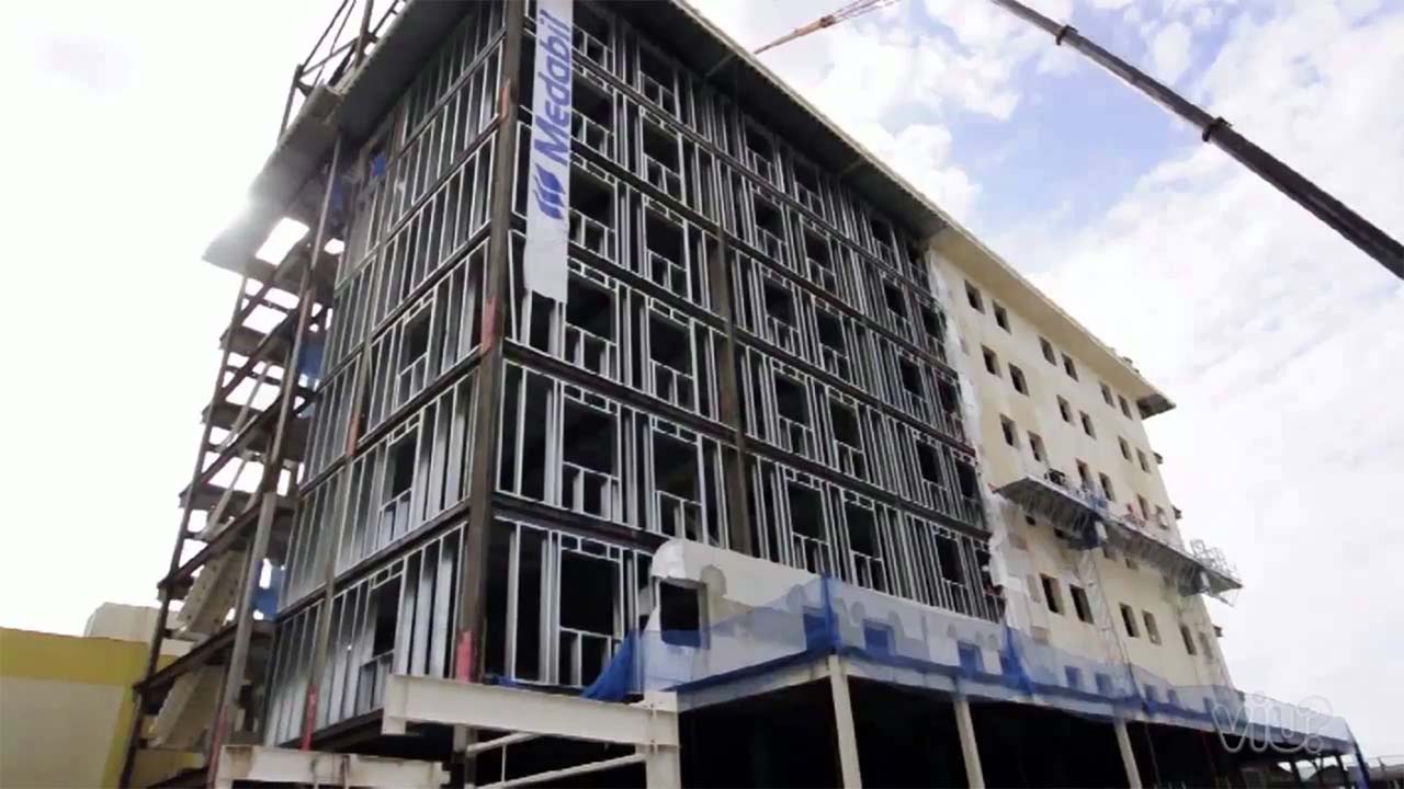 Assembly of the metal structure Facade